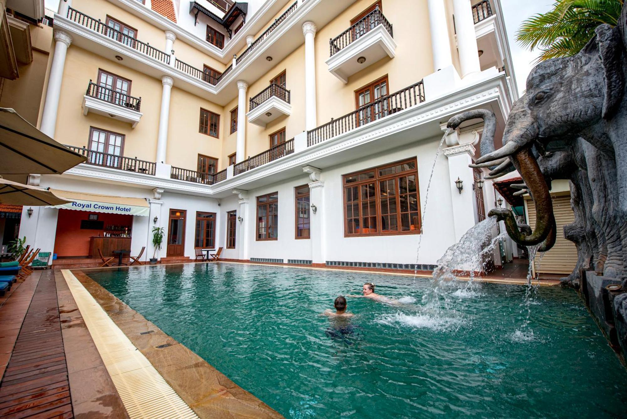 The Suite By Royal Crown Hotel Σιέμ Ρέαπ Εξωτερικό φωτογραφία