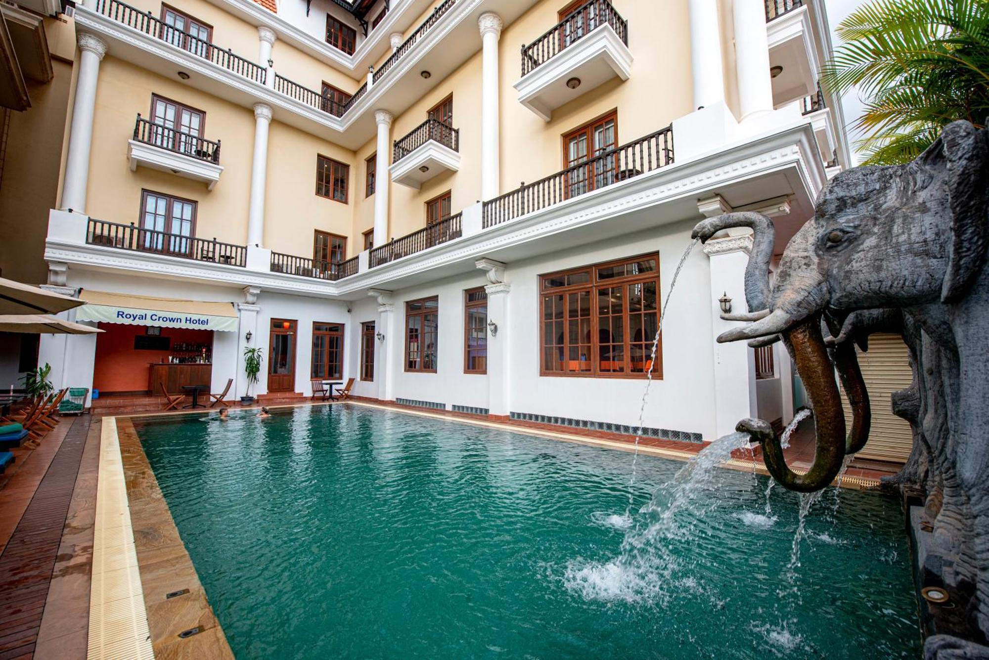 The Suite By Royal Crown Hotel Σιέμ Ρέαπ Εξωτερικό φωτογραφία