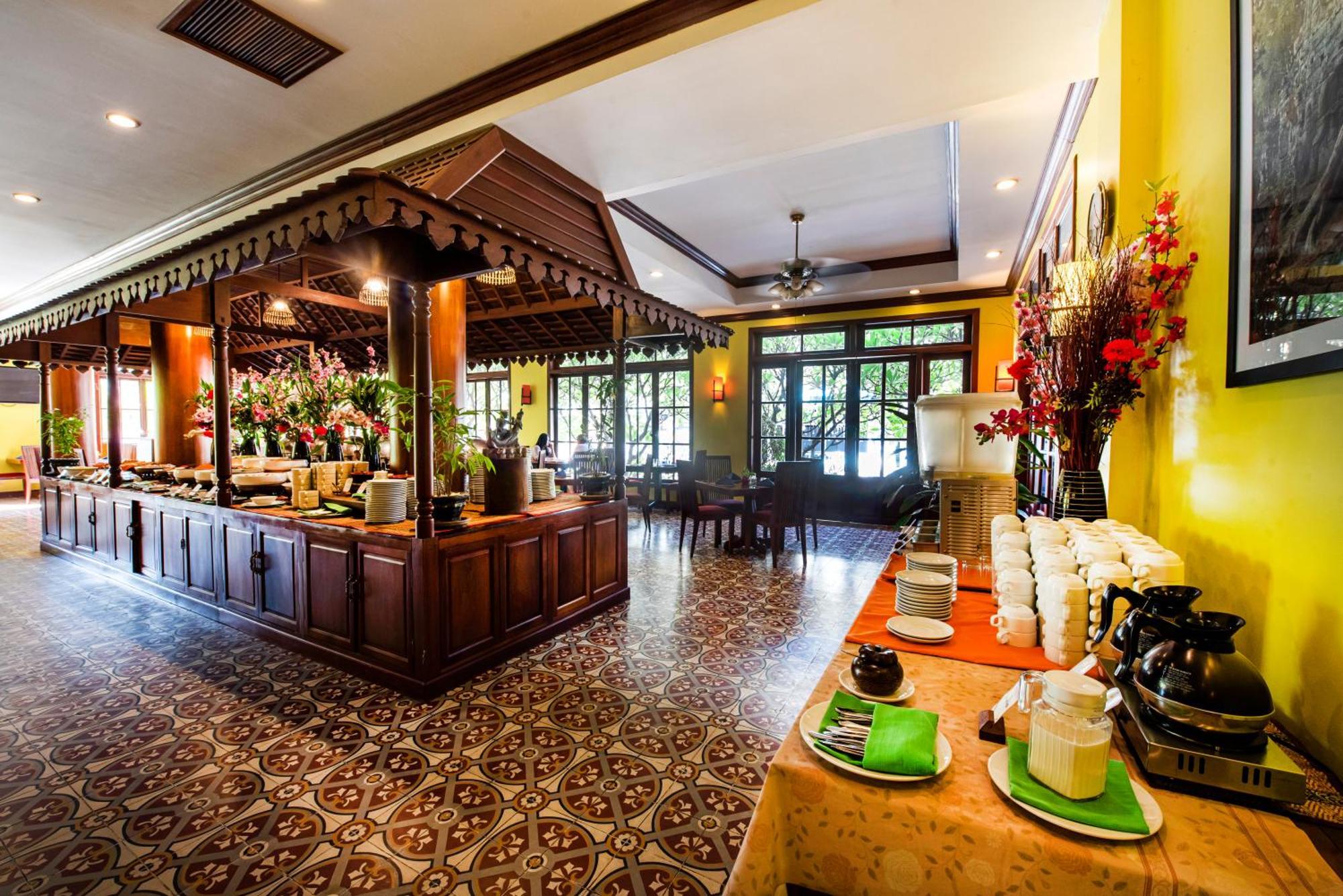 The Suite By Royal Crown Hotel Σιέμ Ρέαπ Εξωτερικό φωτογραφία
