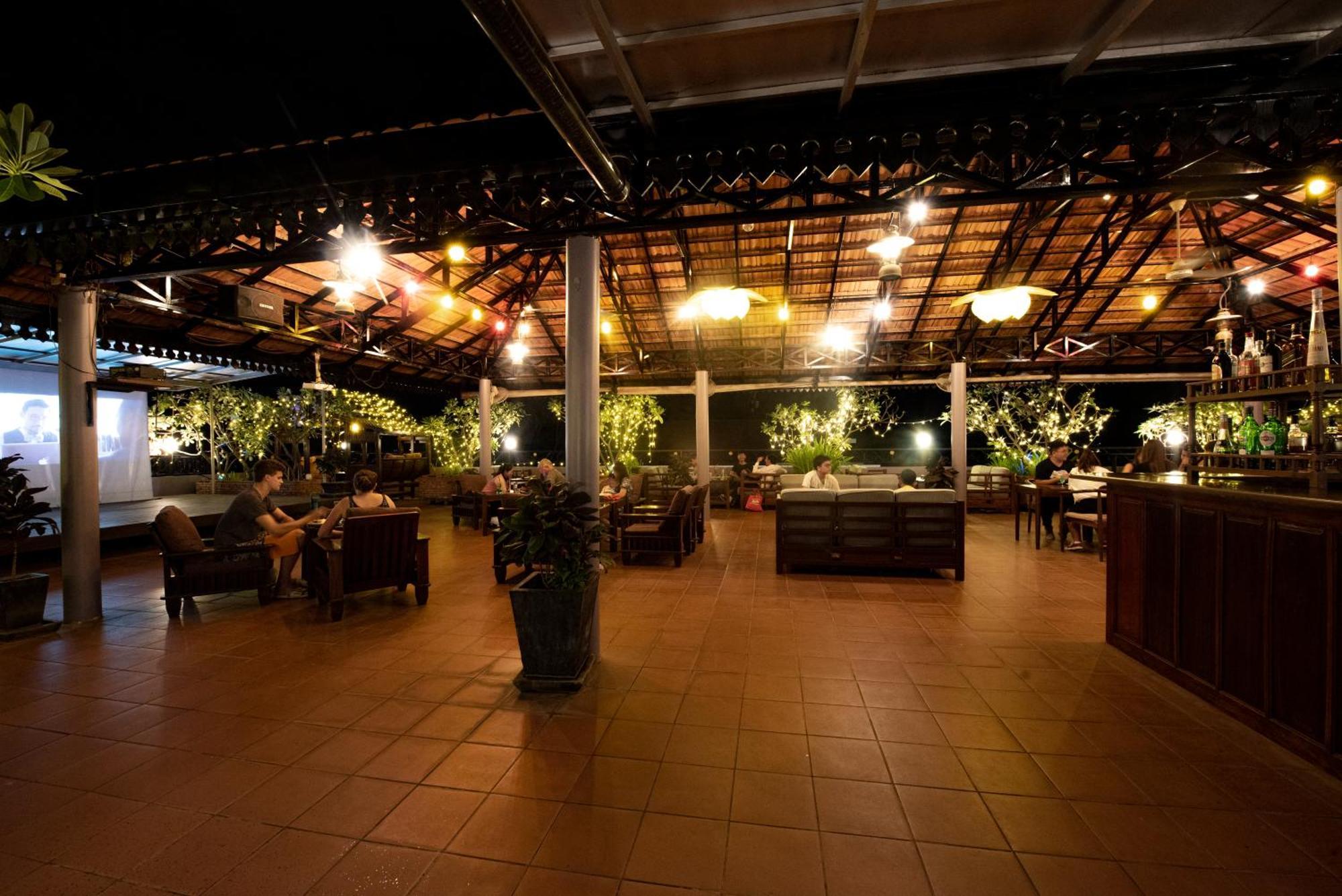 The Suite By Royal Crown Hotel Σιέμ Ρέαπ Εξωτερικό φωτογραφία